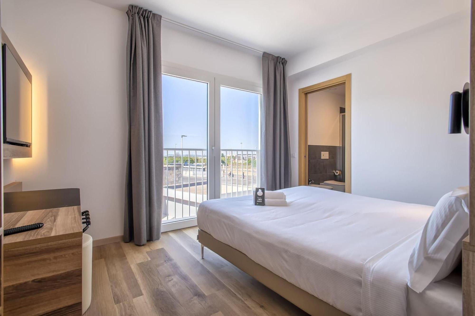 Double or Twin Room,1740176729:JPEG